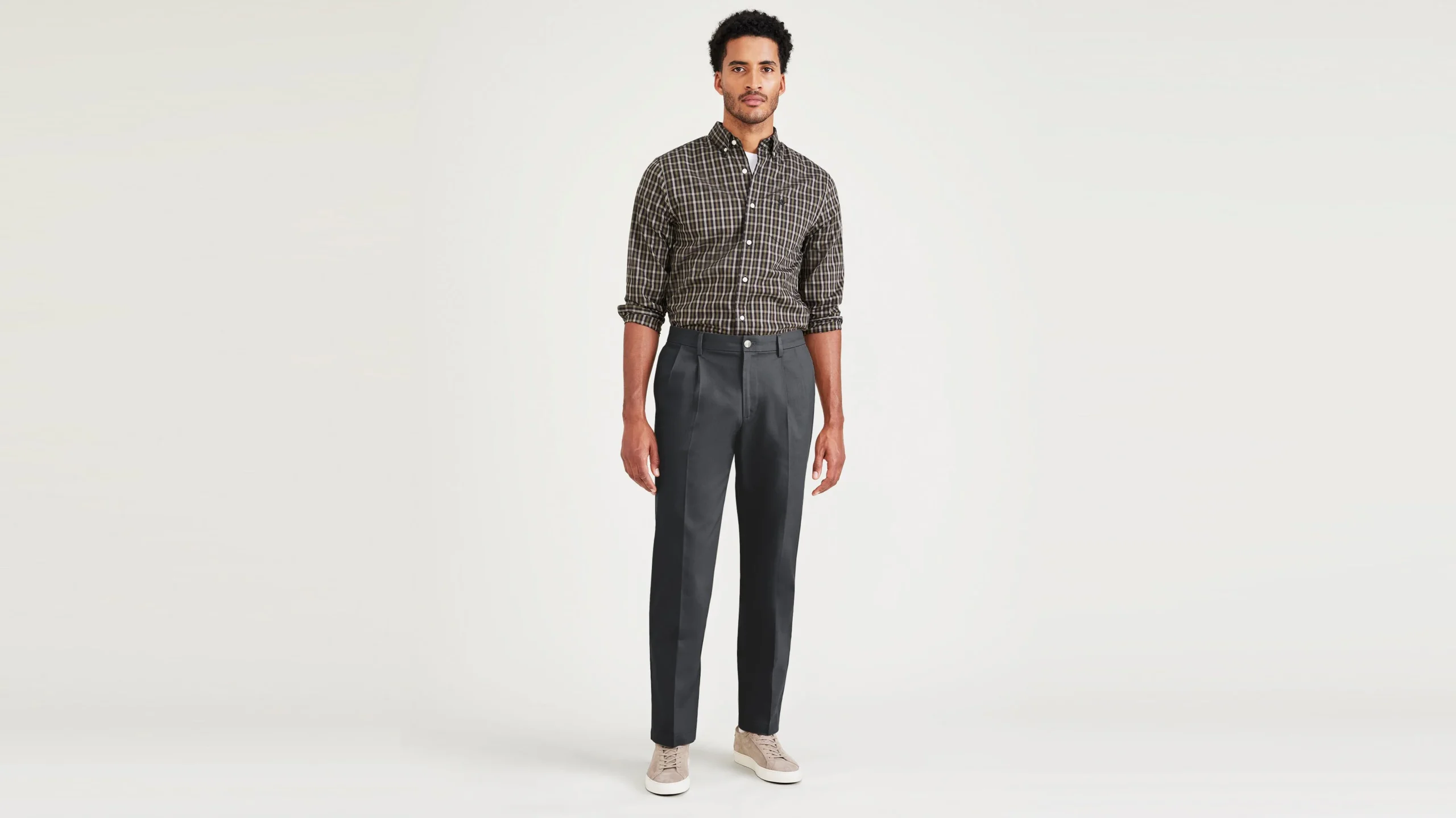 Signature Iron Free Khakis, Pleated, Classic Fit with Stain Defender®