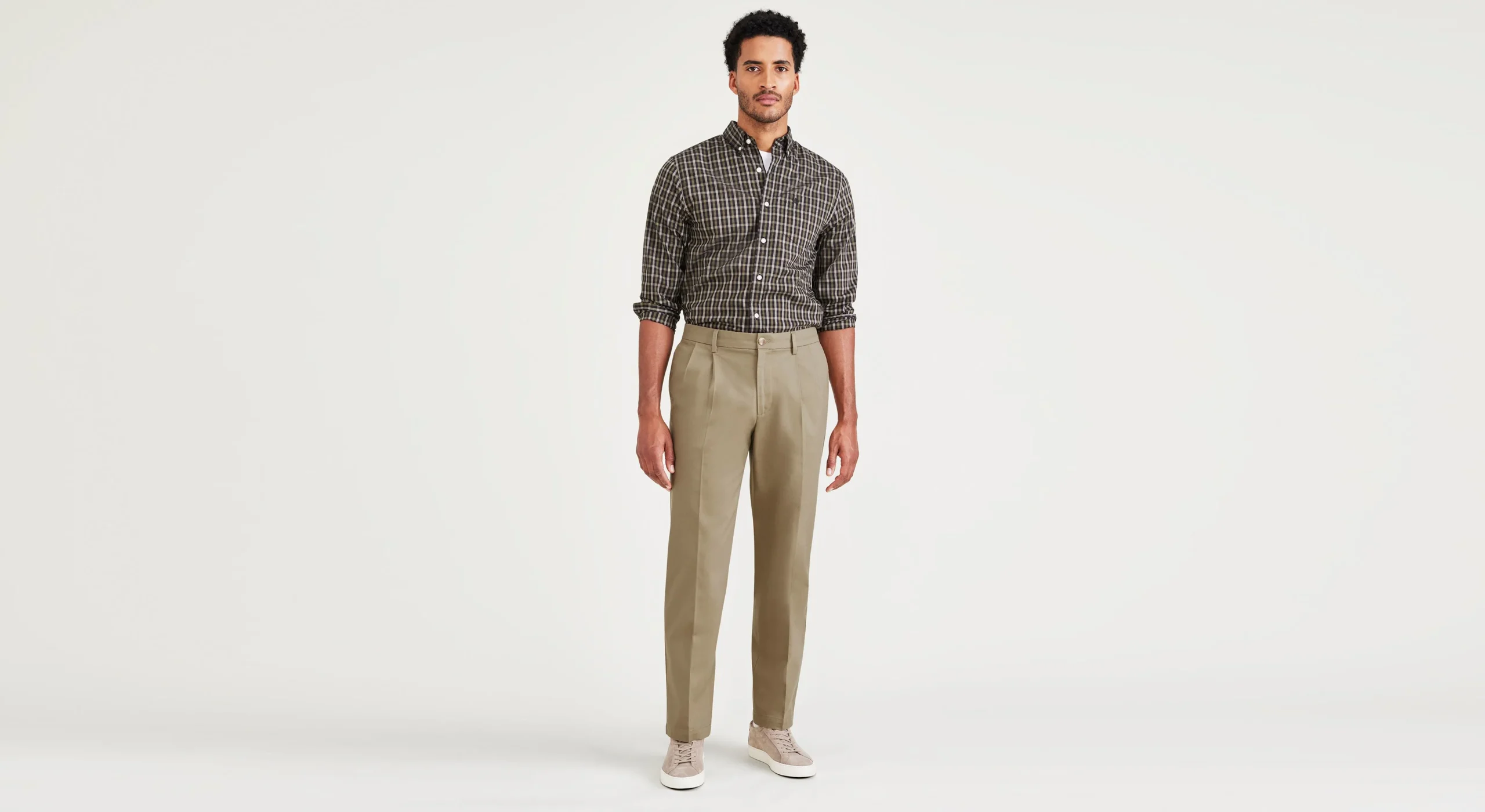 Signature Iron Free Khakis, Pleated, Classic Fit with Stain Defender®