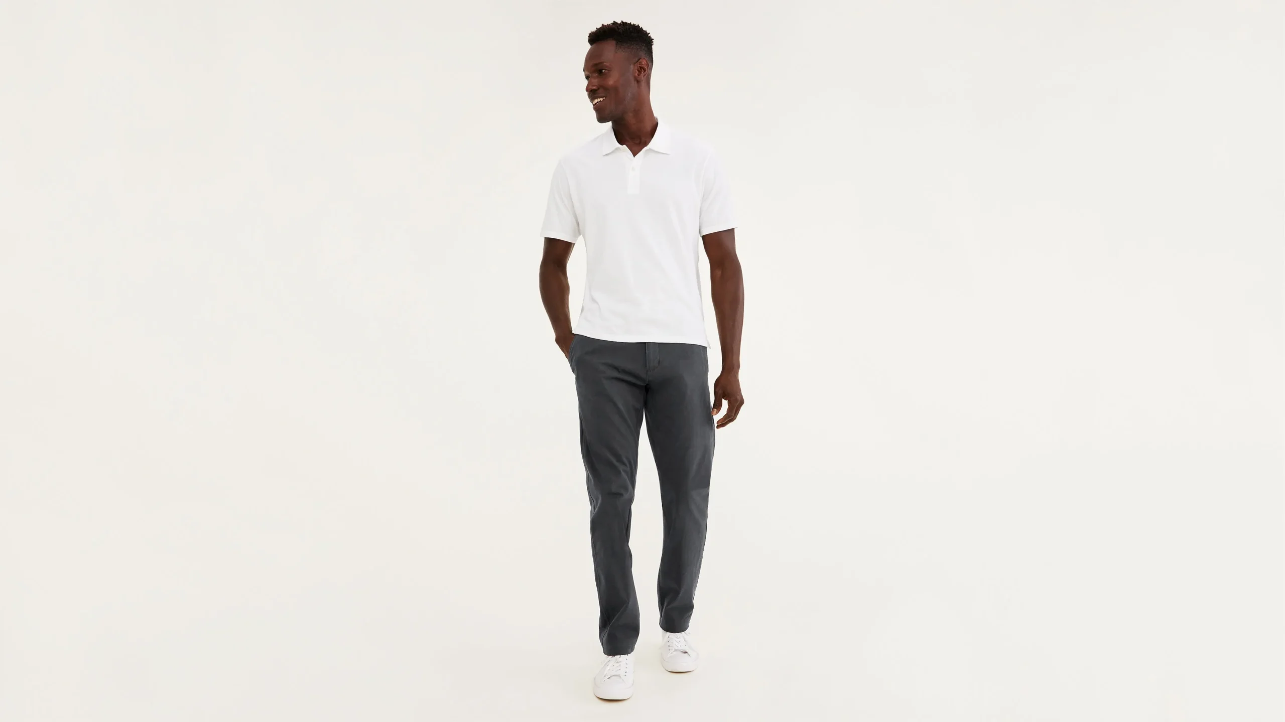 4383-ultimate-chinos-athletic-fit-1.webp Ultimate Chinos, Athletic Fit