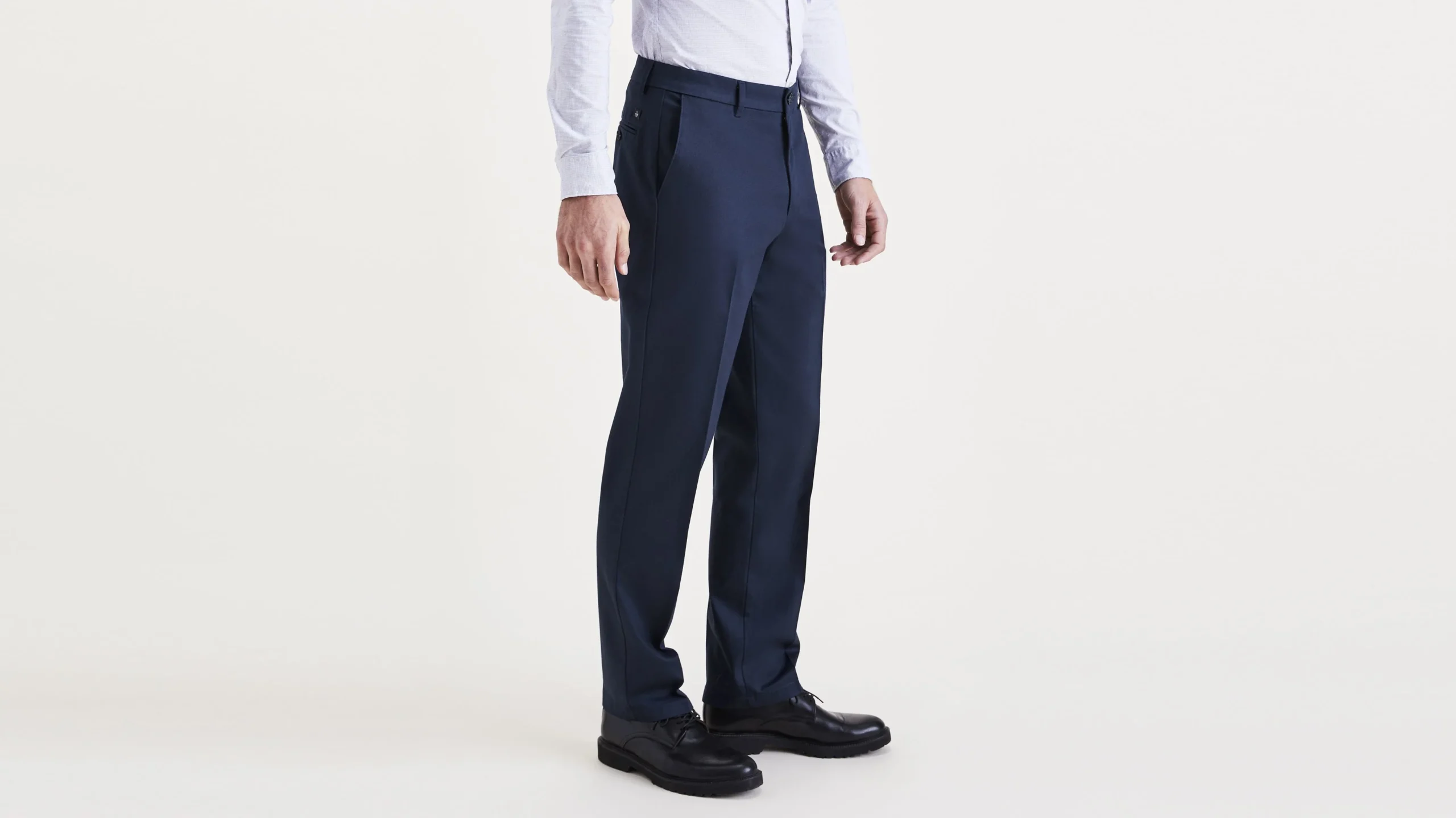 Signature Iron Free Khakis, Straight Fit with Stain Defender®