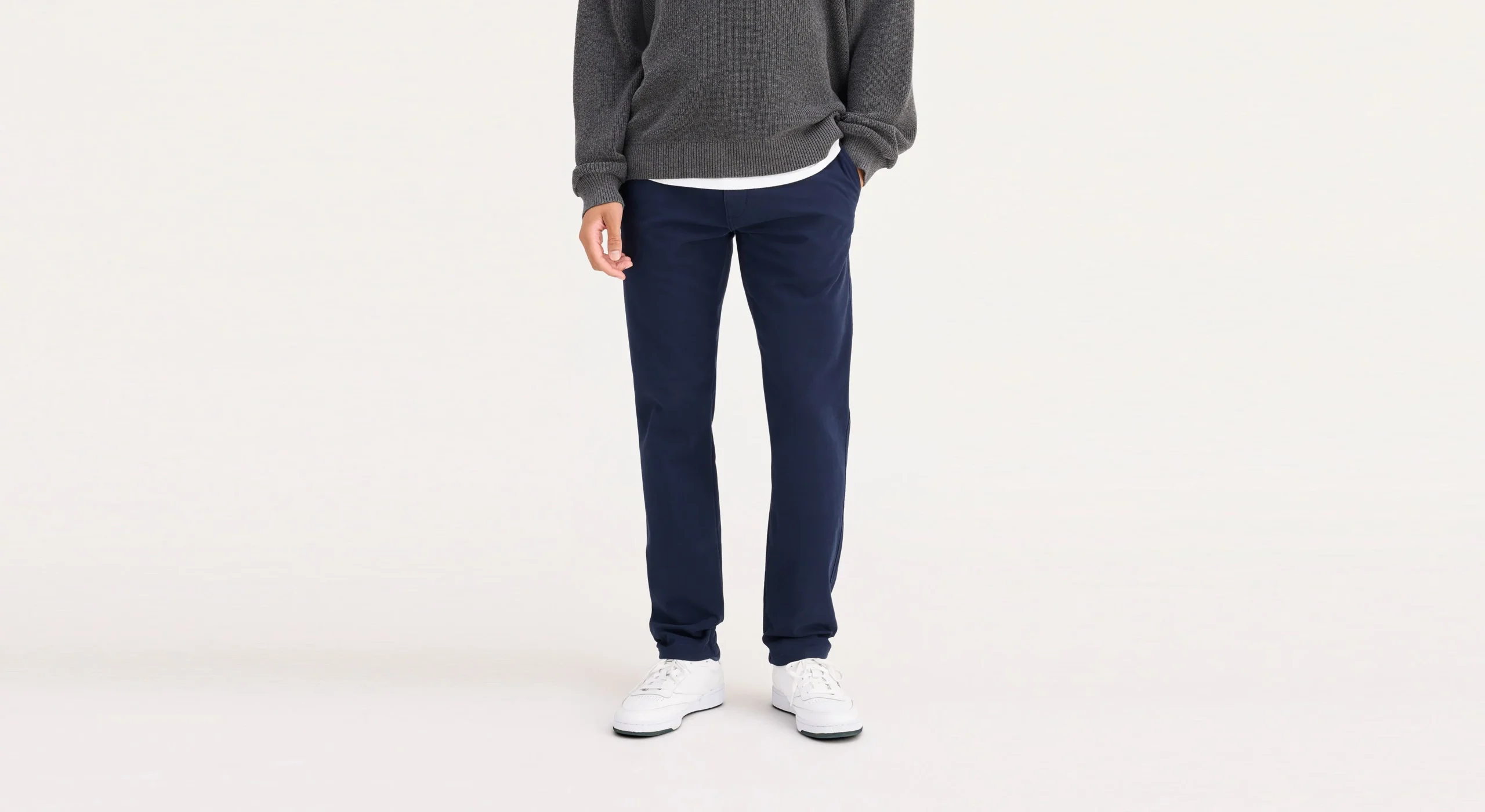4851-ultimate-chinos-athletic-fit-1.webp Ultimate Chinos, Athletic Fit