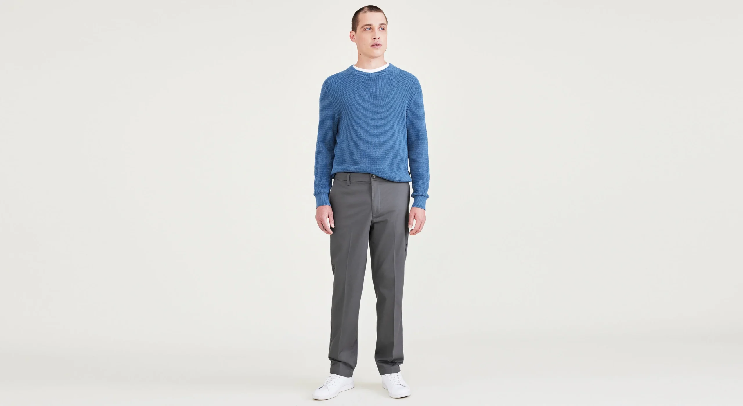 5949-signature-iron-free-khakis-straight-fit-with-stain-defender--1.webp Signature Iron Free Khakis, Straight Fit with Stain Defender®
