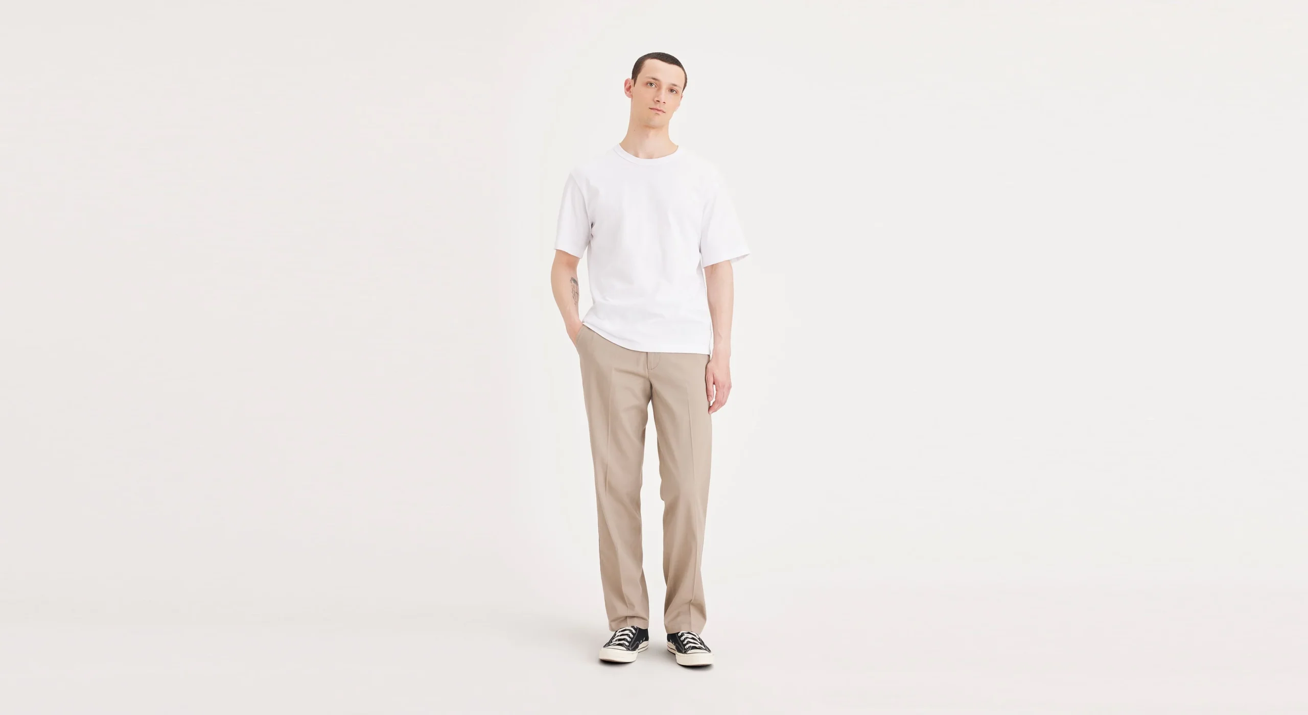 7274-easy-khakis-classic-fit-1.webp Easy Khakis, Classic Fit