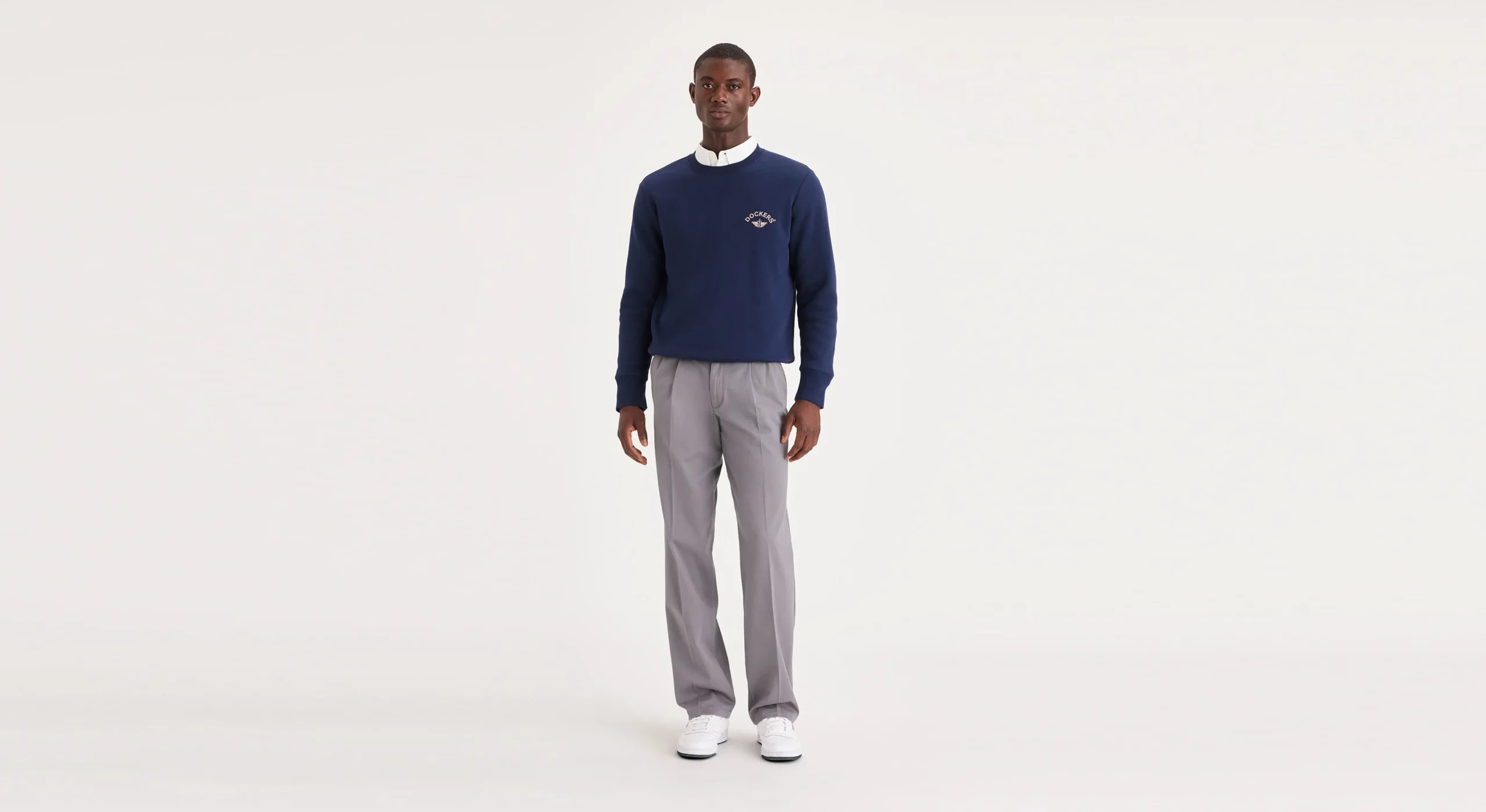 7651-easy-khakis-pleated-classic-fit-1.webp Easy Khakis, Pleated, Classic Fit